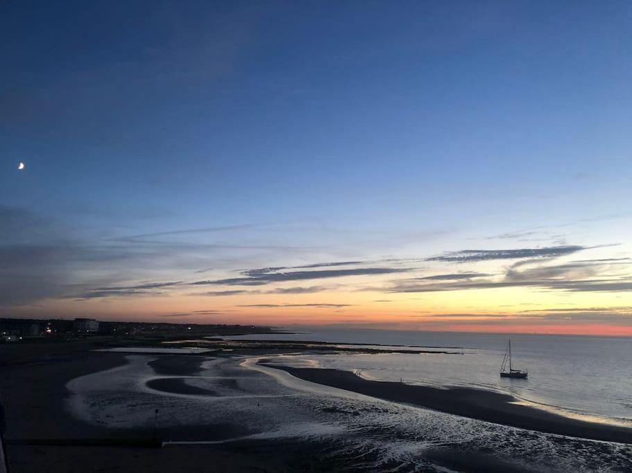 Margate Sea Front Apartment Bagian luar foto