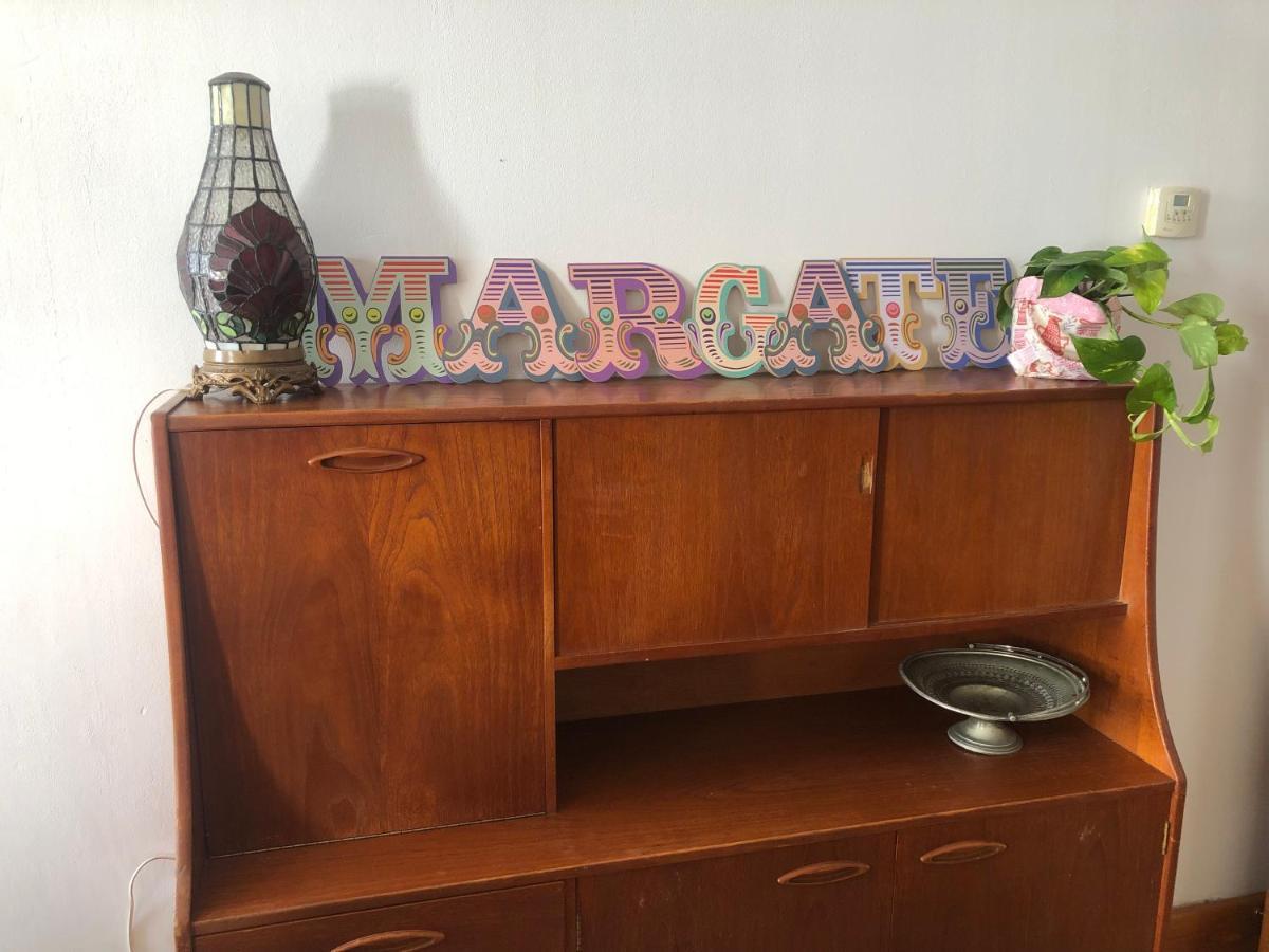 Margate Sea Front Apartment Bagian luar foto