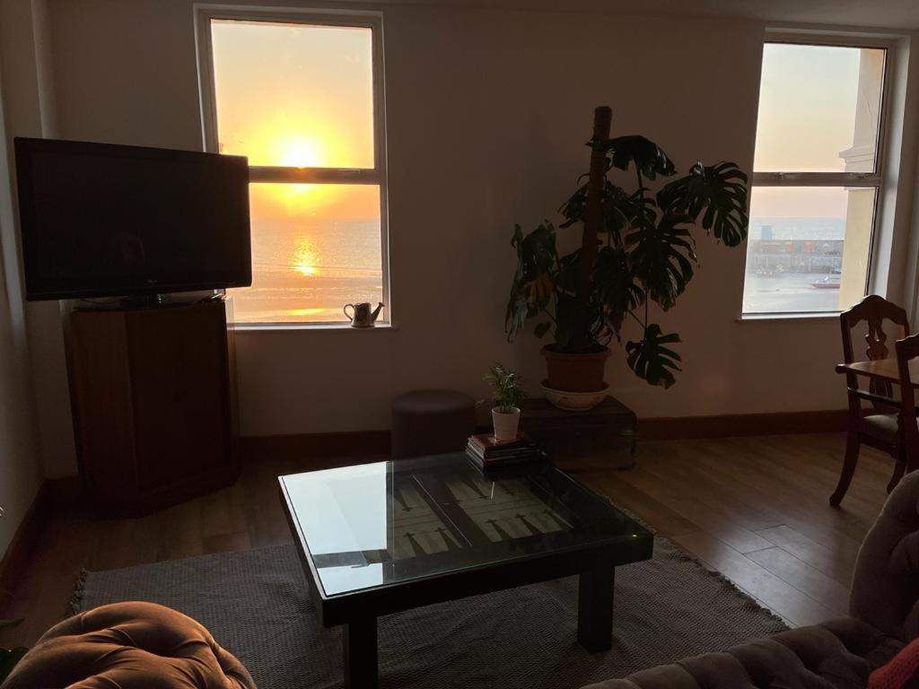Margate Sea Front Apartment Bagian luar foto